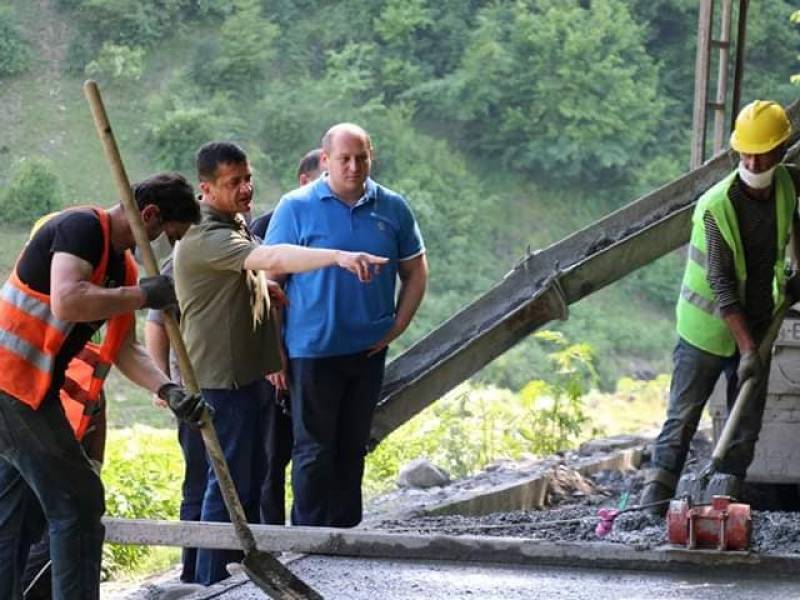 რაჭა-ლეჩხუმ-ქვემო სვანეთის სამხარეო რწმუნებული არჩილ ჯაფარიძე და ცაგერის...